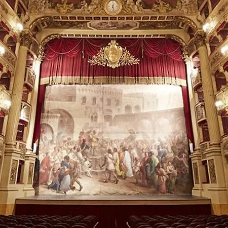 Dietro Le Quinte Nel Cuore Di * Perugia
